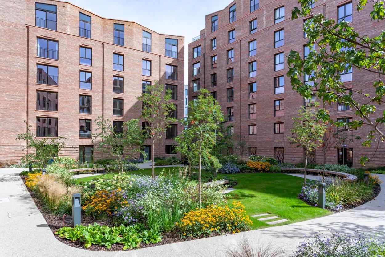 Luxury 2 Bedroom Apartment With Free Parking In The Heart Of York Esterno foto