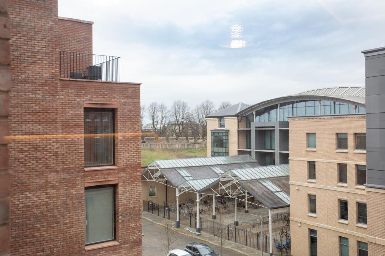 Luxury 2 Bedroom Apartment With Free Parking In The Heart Of York Esterno foto