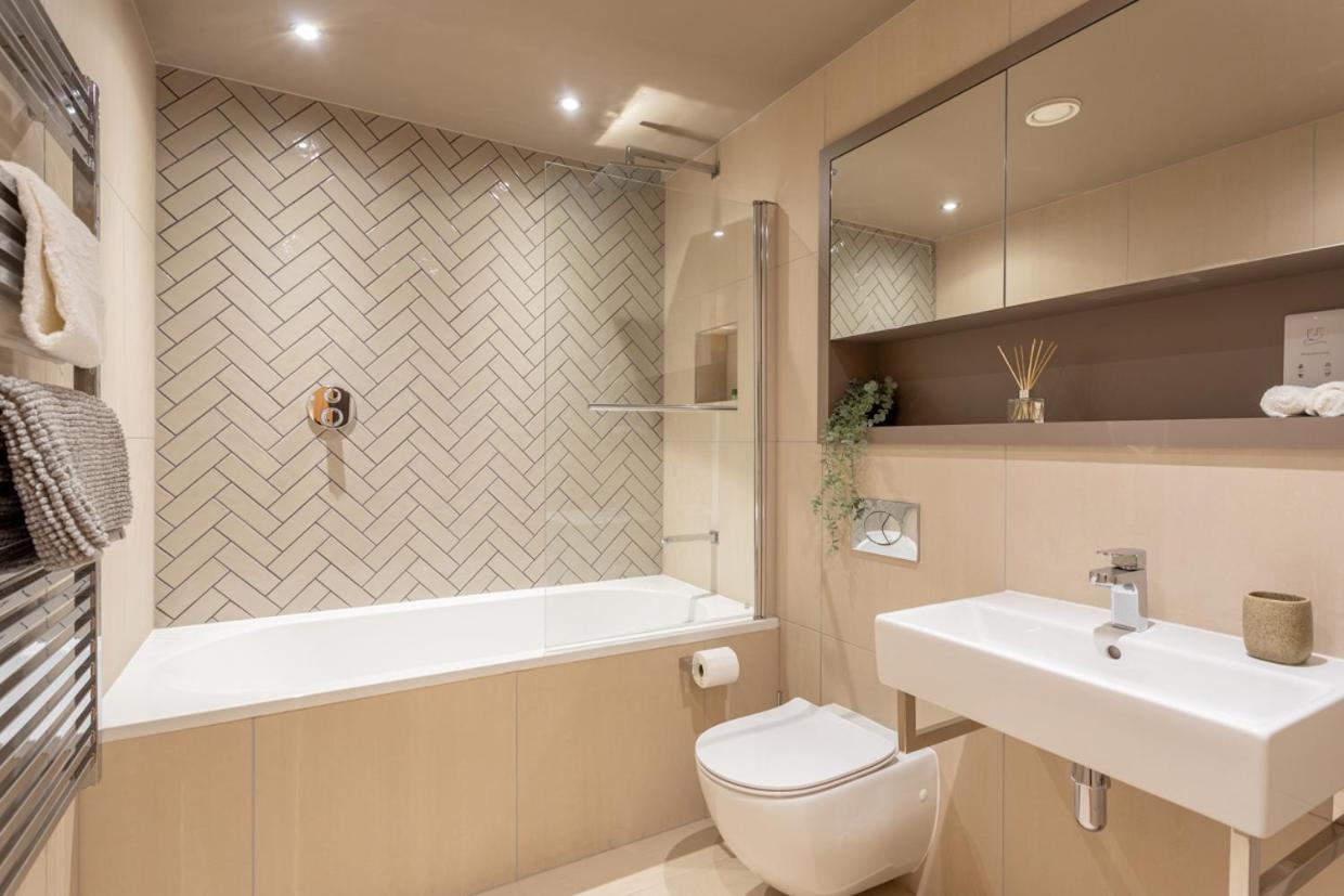 Luxury 2 Bedroom Apartment With Free Parking In The Heart Of York Esterno foto