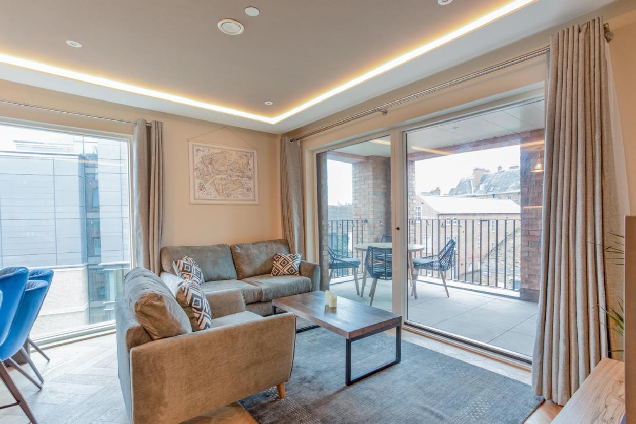 Luxury 2 Bedroom Apartment With Free Parking In The Heart Of York Esterno foto