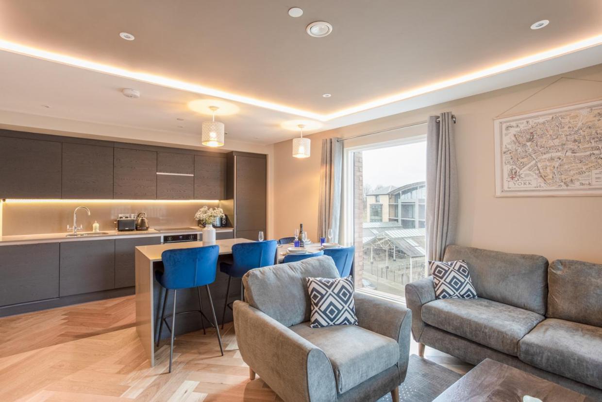 Luxury 2 Bedroom Apartment With Free Parking In The Heart Of York Esterno foto
